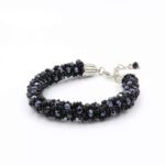 Siyah Kum Boncuk ve Kristalli Örgü Bileklik