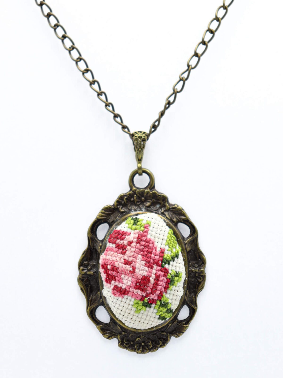 k1n031.jpg pembe güllü kanaviçe kolye - görsel 1