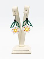 Beyaz Çiçek Kum Boncuk Küpe